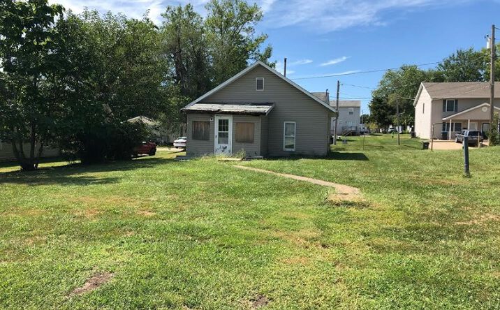 Pictures of Land property located at 1007 S Wabash St, Kirksville, MO 63501 for sales - image #1