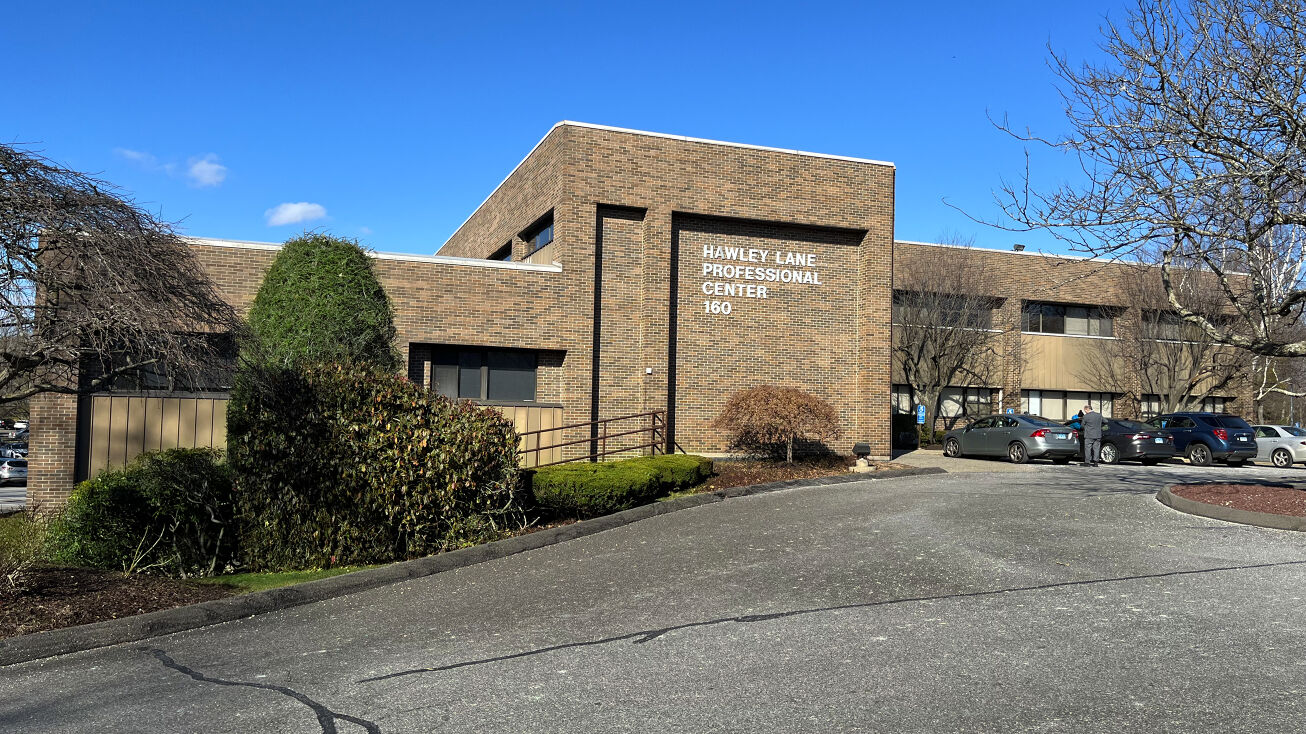 160 Hawley Ln, Stratford, CT 06614