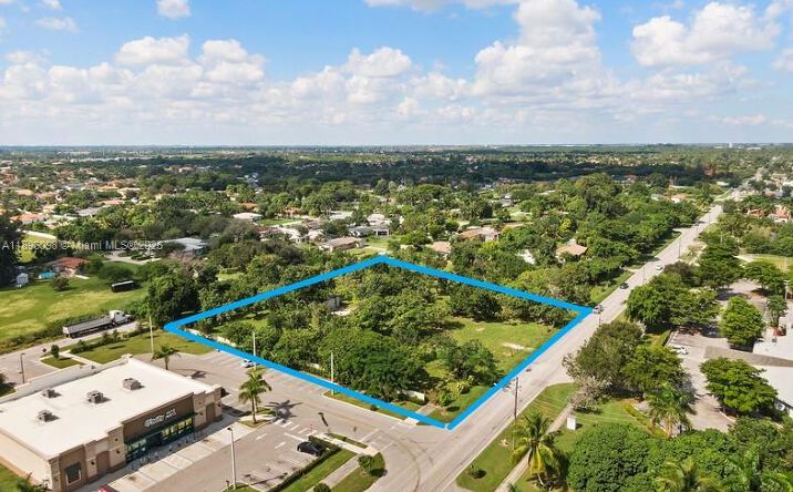 Pictures of Land property located at 19990 SW 127th Ave, Miami, FL 33177 for sales - image #1