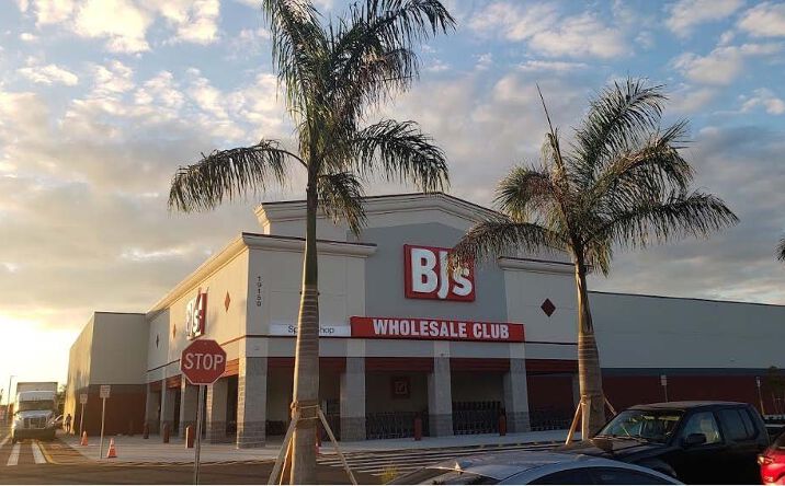 Pictures of Land property located at 19500 Cochran Boulevard, Port Charlotte, FL 33948 for sales - image #1