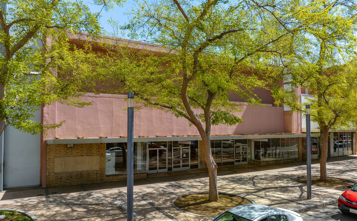 Pictures of Retail property located at 1136 Fulton St, Fresno, CA 93721 for comps - image #1