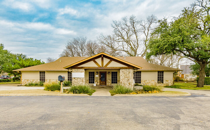 Pictures of Office property located at 7617 Lakeview Pkwy, Rowlett, TX 75088 for sales - image #1