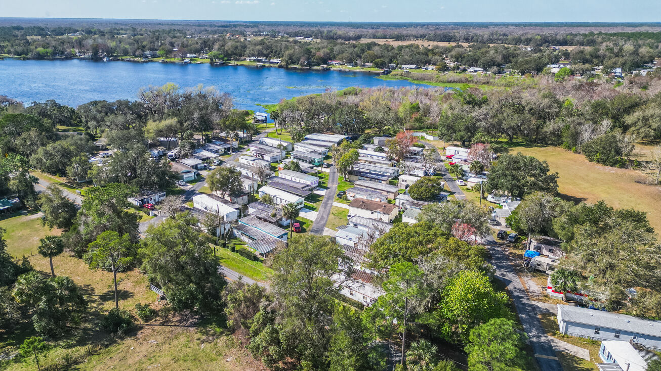 1250 Lakeview Dr, DeLand, FL 32720