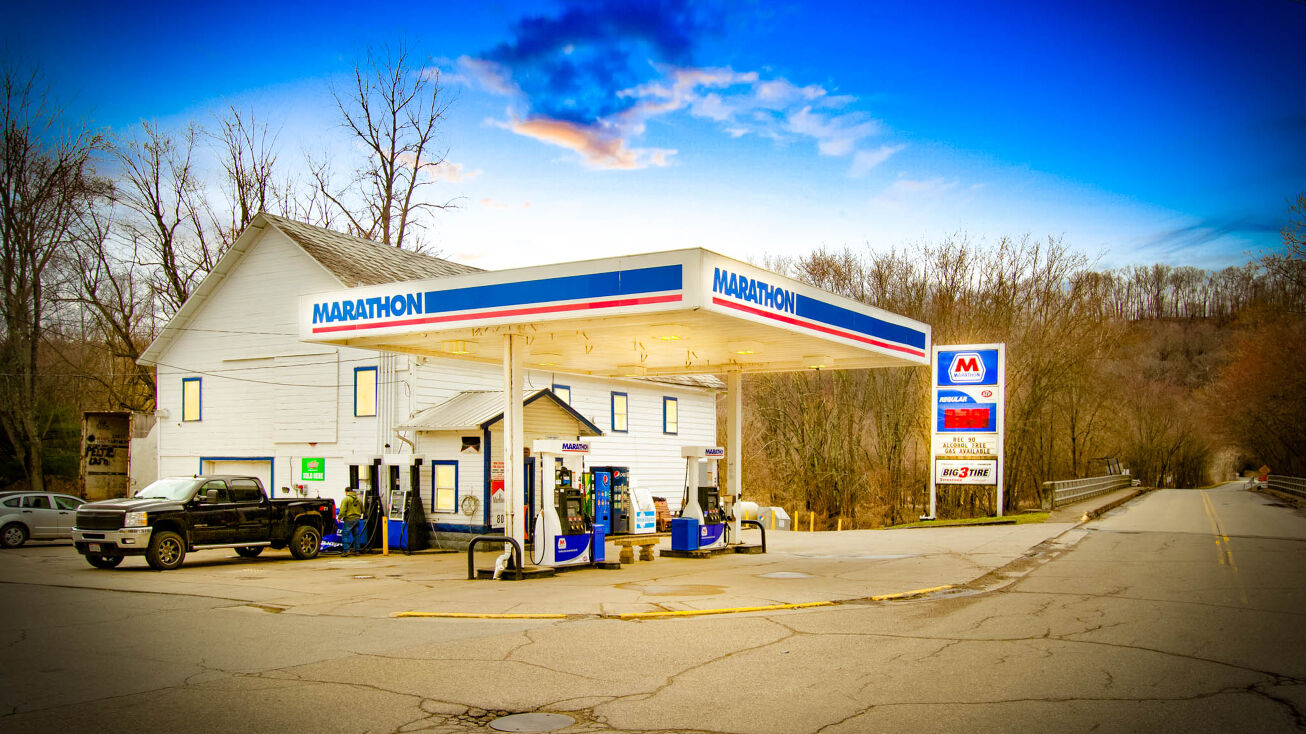 205 West Front Street, Killbuck, OH 44637 Retail Property for Sale Marathon Killbuck, OH