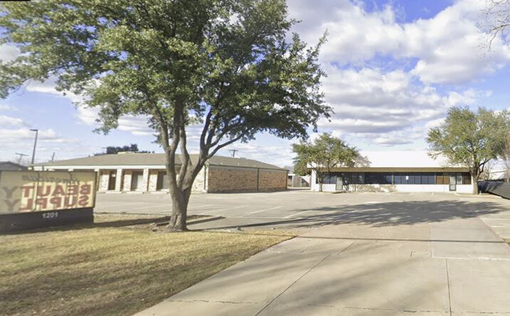 Pictures of Retail property located at 1201 E Arkansas Ln, Arlington, TX 76010 for sales - image #1