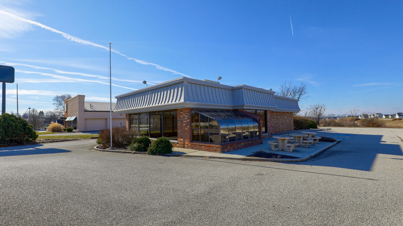 1135 Baltimore St, Hanover, PA 17331 Retail Property for Sale 1135