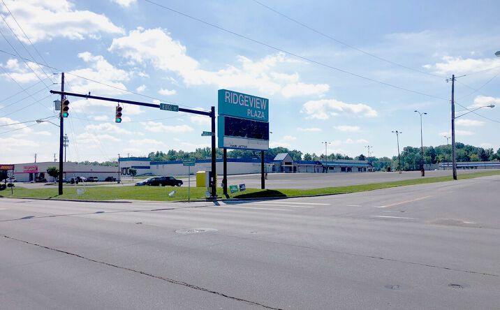Pictures of Land property located at 1937 Ridge Rd, Warren, OH 44484 for sales - image #1