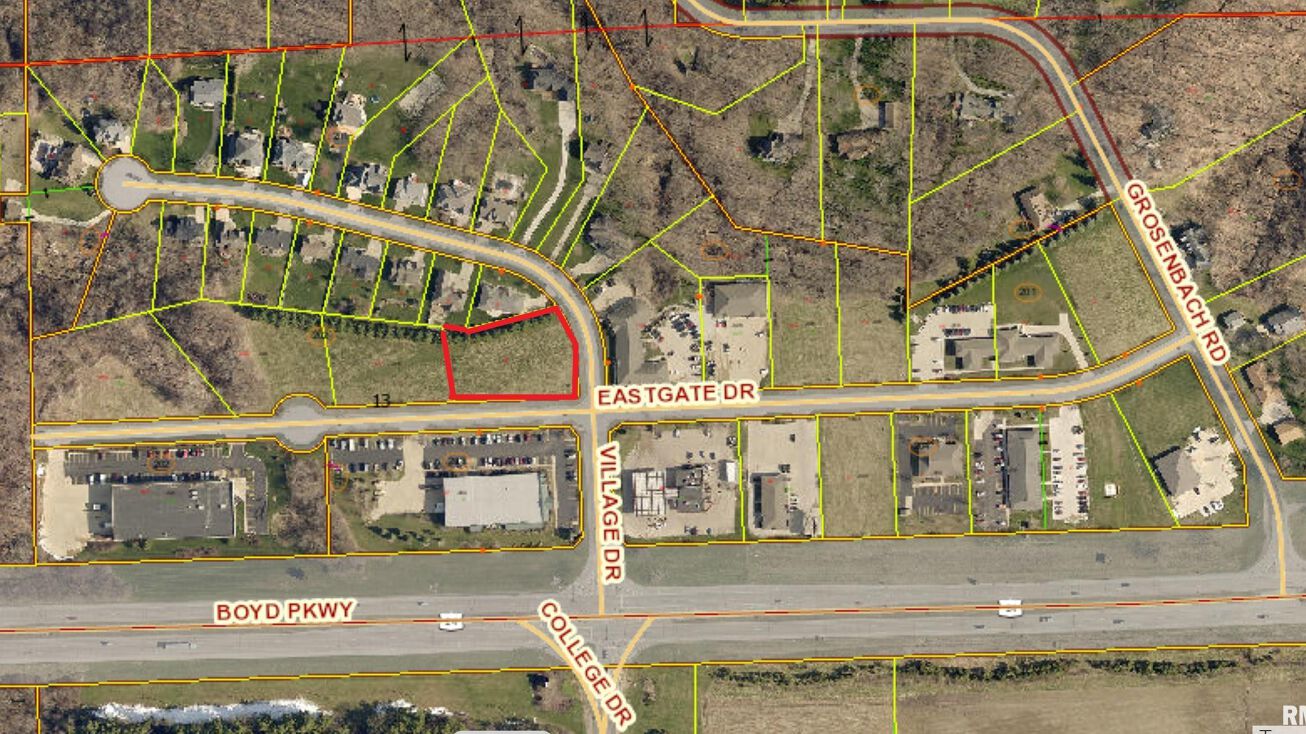 1010 200 EASTGATE Drive, Washington, IL 61571