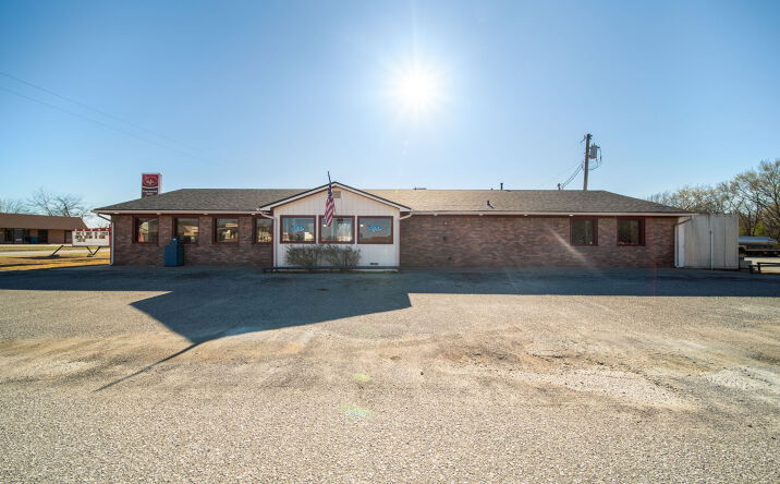 Pictures of Business for Sale, Hospitality, Mixed Use, Retail property located at 704 W Conner Ave, Fairland, OK 74343 for sales - image #1