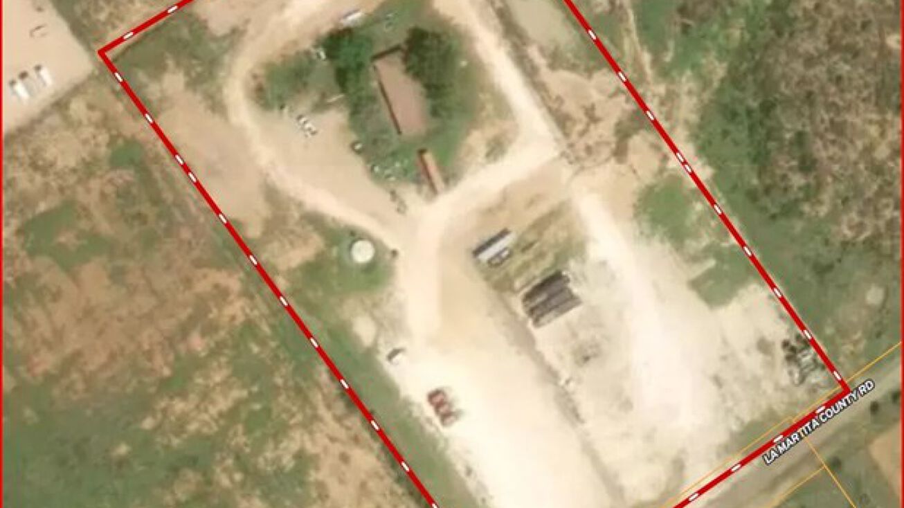 199 La Martita County Rd, Carrizo Springs, TX 78834