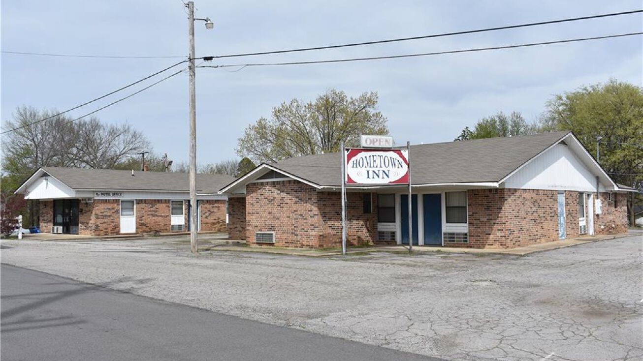 320 McCandless Ave, Booneville, AR 72927