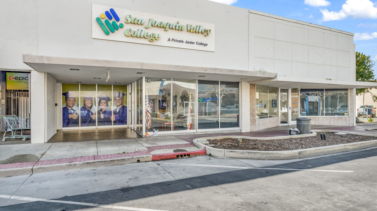 217 W 7th St, Hanford, CA 93230 Retail Property for Sale High