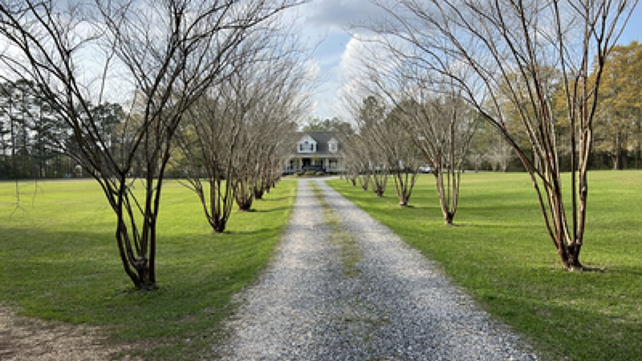 1814 Old Hwy 24, Hattiesburg, MS 39402