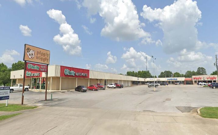 Pictures of Retail property located at 24716 US-31, Jemison, AL 35085 for sales - image #1