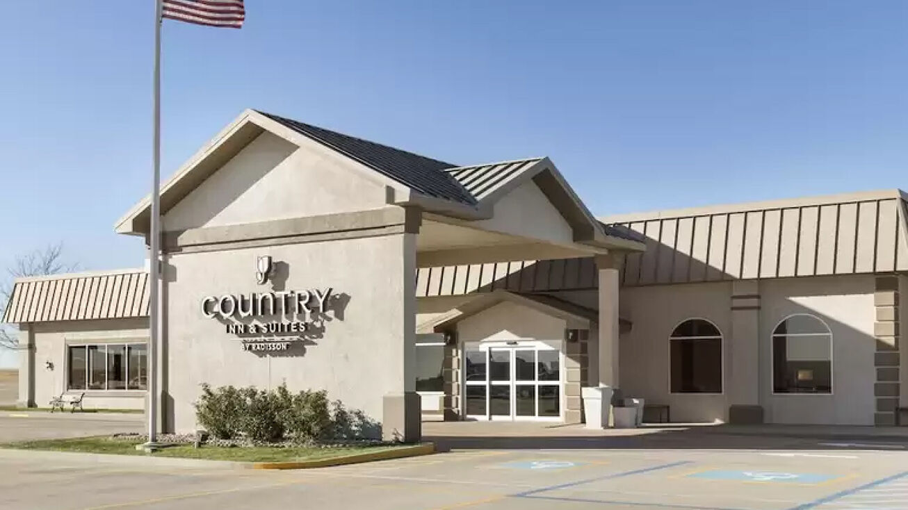 Pictures of Hospitality property located at 664 Chase Blvd, Sidney, NE 69162 for sales - image #1
