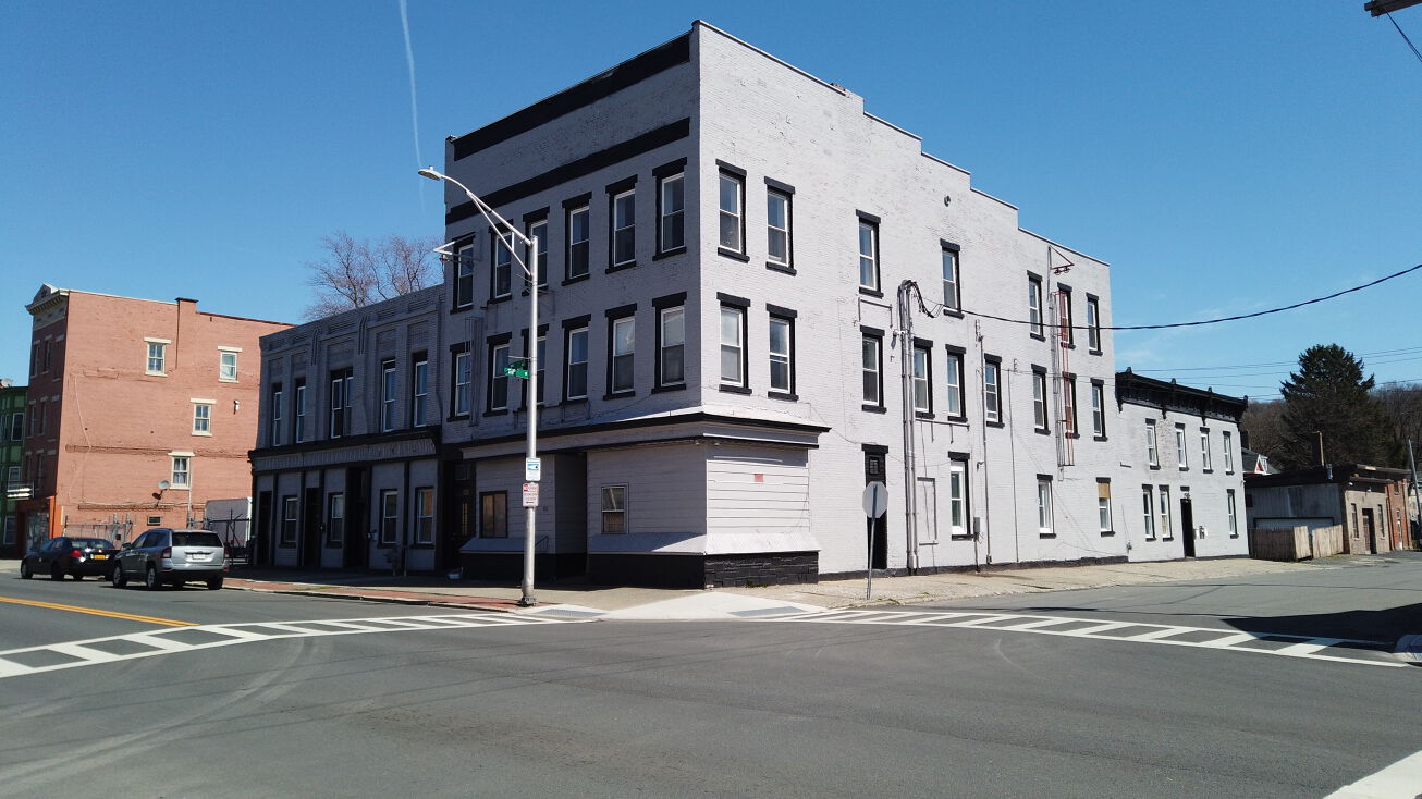 632 2nd Ave, Troy, NY 12182