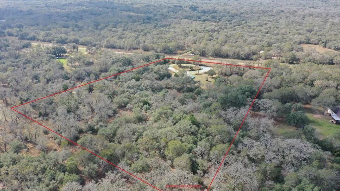 2942 Sandy Creek Rd, Garwood, TX 77442