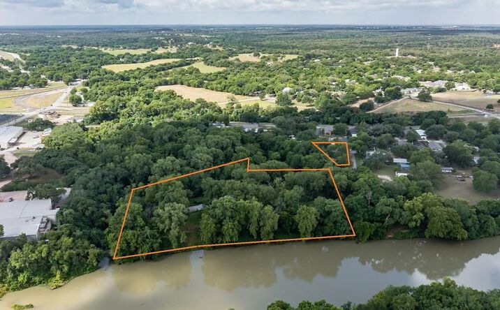 242 Hwy 95, Smithville, TX 78957 | Crexi.com