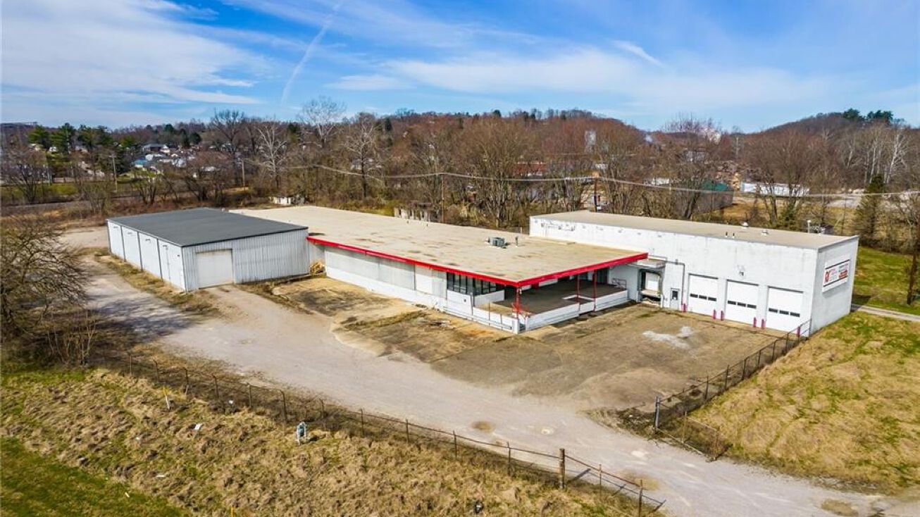 2055 Grief Rd, Zanesville, OH 43701