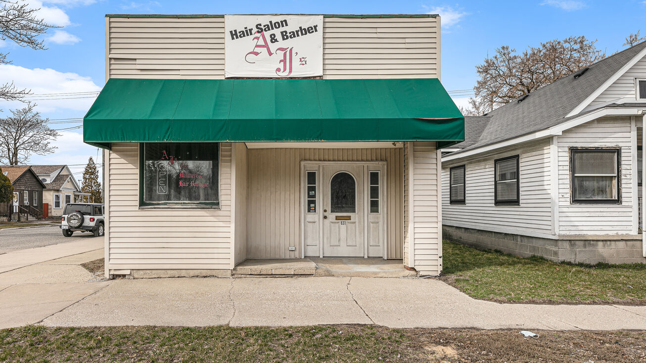 837 Griswold St, Port Huron, MI 48060