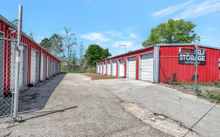 Pictures of Retail, Industrial property located at 303 North Hendricks Avenue, Diboll, TX 75941 for comps - image #1