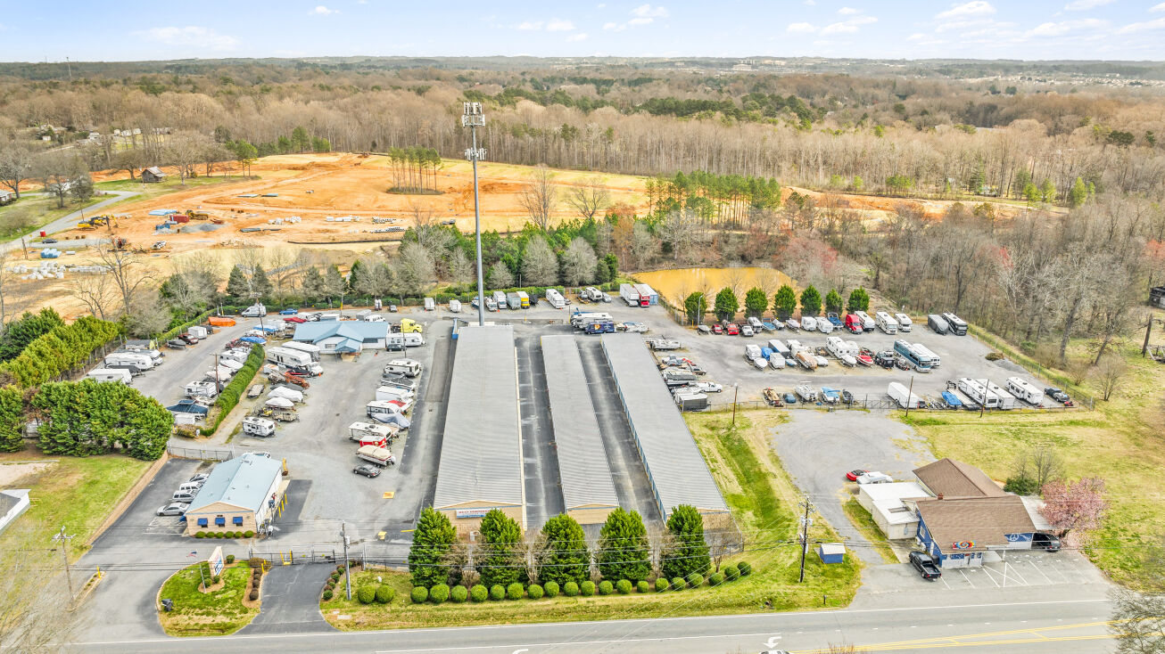 9220 Beatties Ford Rd, Huntersville, NC 28078