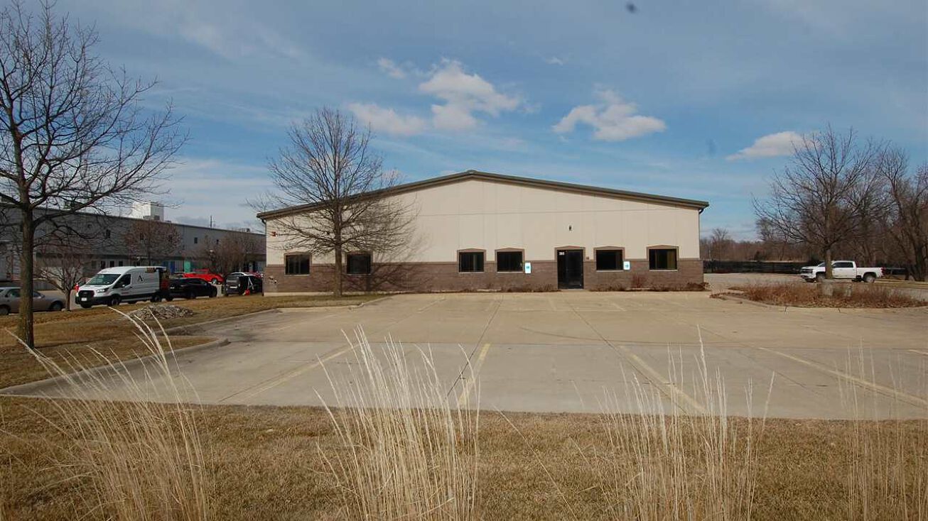 395 Westcor Dr, Coralville, IA 52241