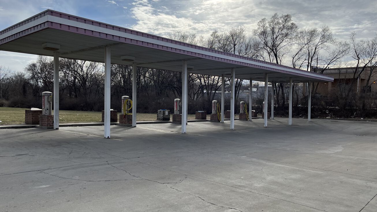 11516 Winchester Ave, KCMO, MO 64134 Special Purpose Property for Sale Affordable Auto Wash