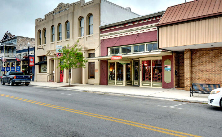 1018 MAIN ST B Bastrop TX 78602 | Crexi.com