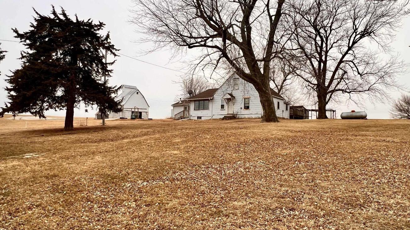 2304 Wildwood Rd, Manilla, IA 51454
