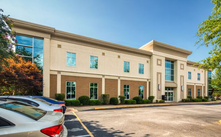Pictures of Office property located at 5849 Harbour View Blvd, Suffolk, VA 23435 for sales - image #1