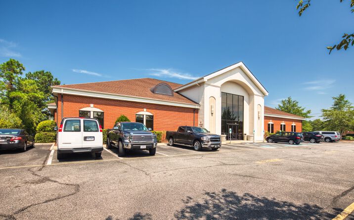 Pictures of Office property located at 1419 Cedar Rd, Chesapeake, VA 23322 for sales - image #1