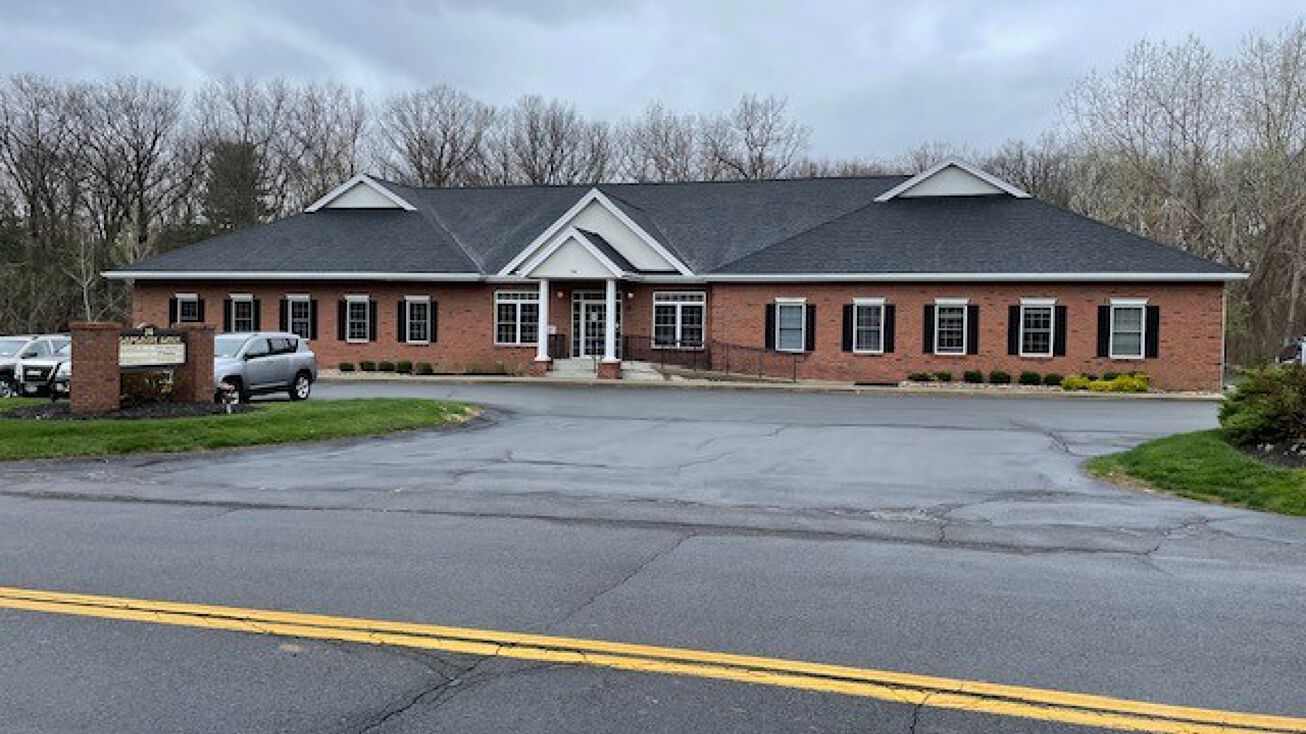 14 Corporate Dr, Halfmoon, NY 12065