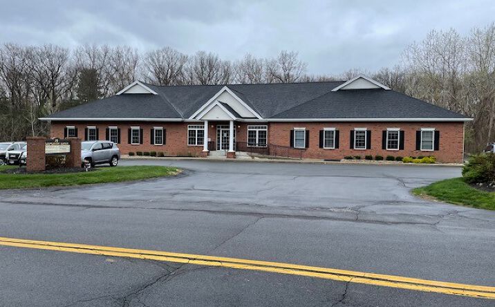 Pictures of Office property located at 14 Corporate Dr, Halfmoon, NY 12065 for sales - image #1