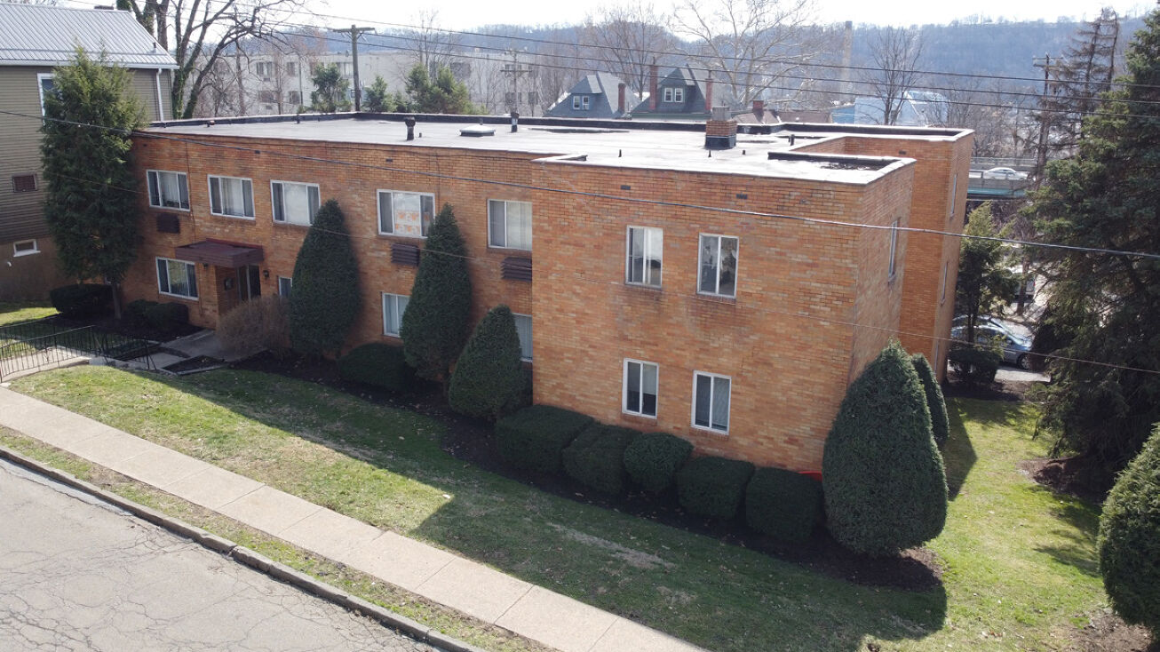 600 Orchard Ave, Avalon, PA 15202