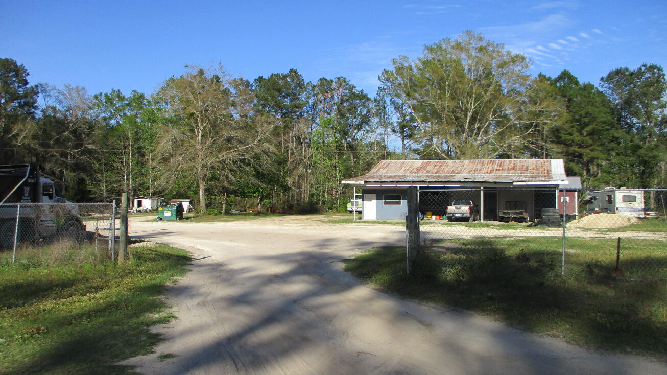 3831 Highway 77, Chipley, FL 32428