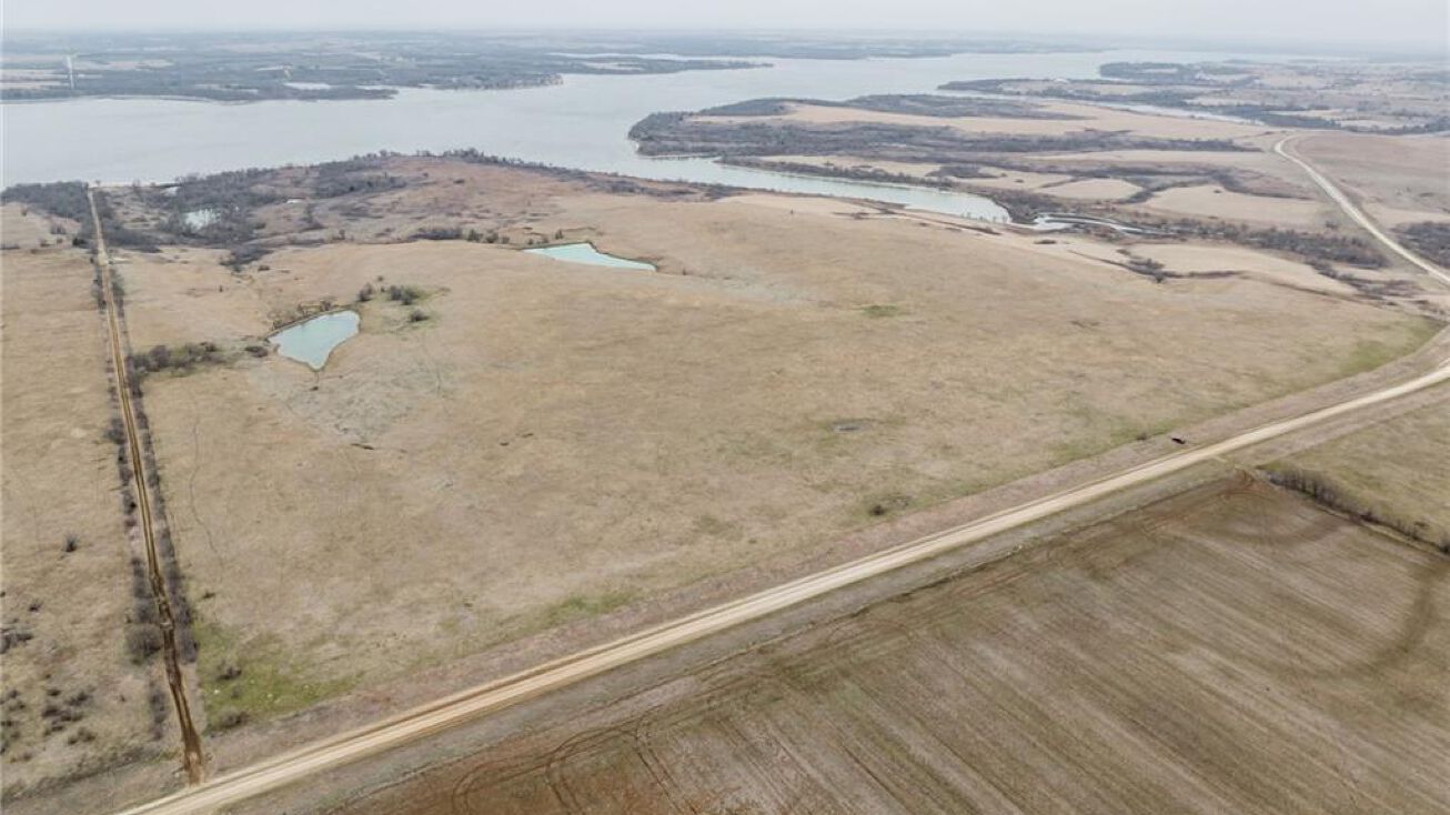 5008 W 325th Street, Lebo, KS 66856