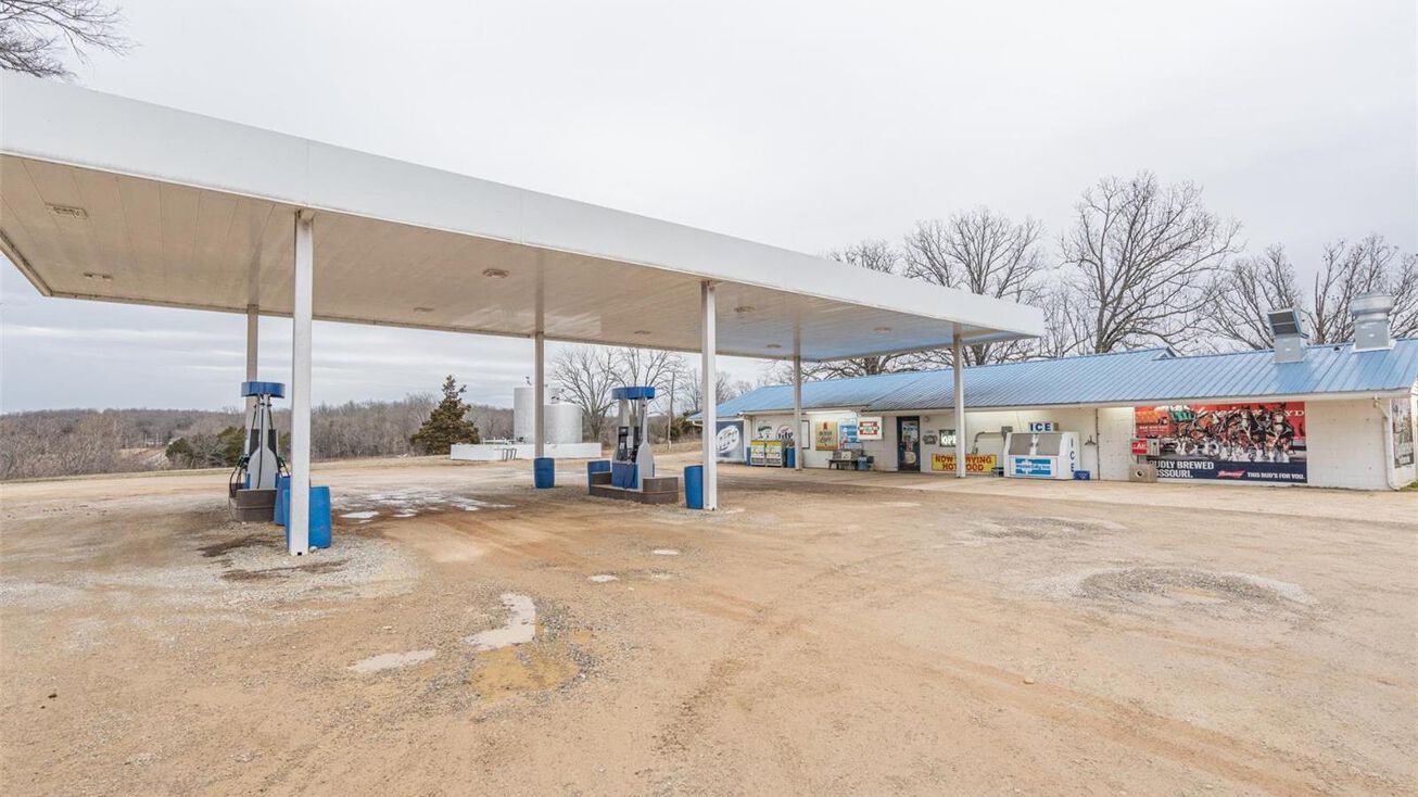 9376 MO21, Doniphan, MO 63935