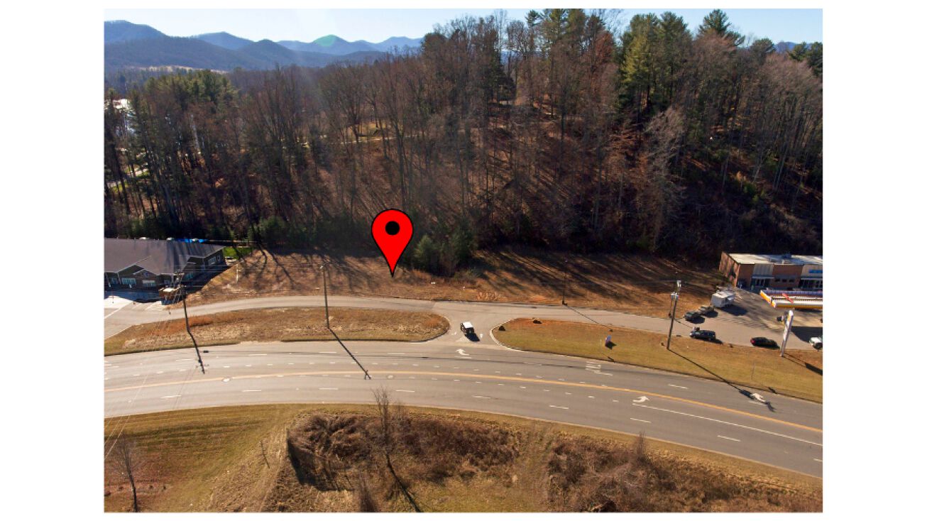 1450 Sand Hill Rd, Candler, NC 28715