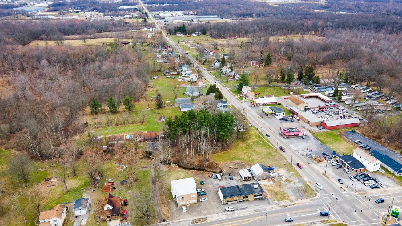 183244 S Salem Warren Rd, Warren, OH 44481