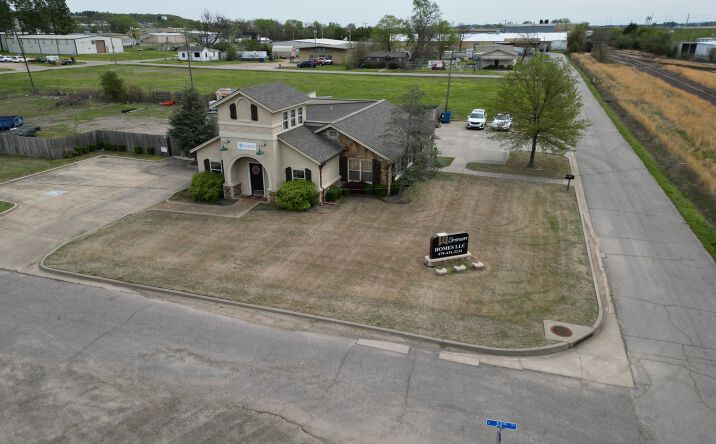 Pictures of Office property located at 3203 Waco St, Fort Smith, AR 72903 for sales - image #1