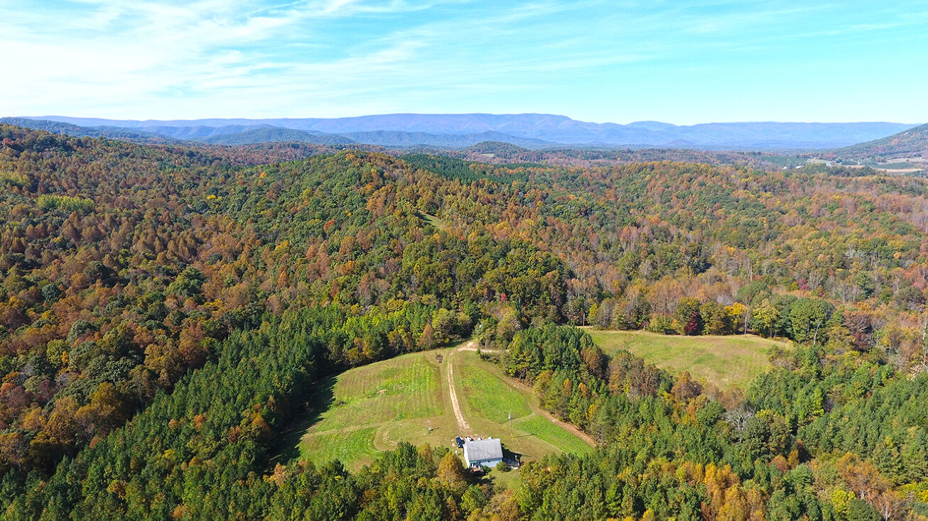 7369 Botetourt Rd, Fincastle, VA 24090