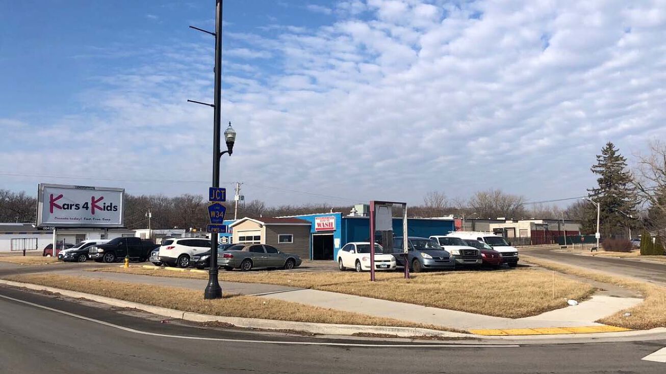 1750 14th St, Waukegan, IL 60085