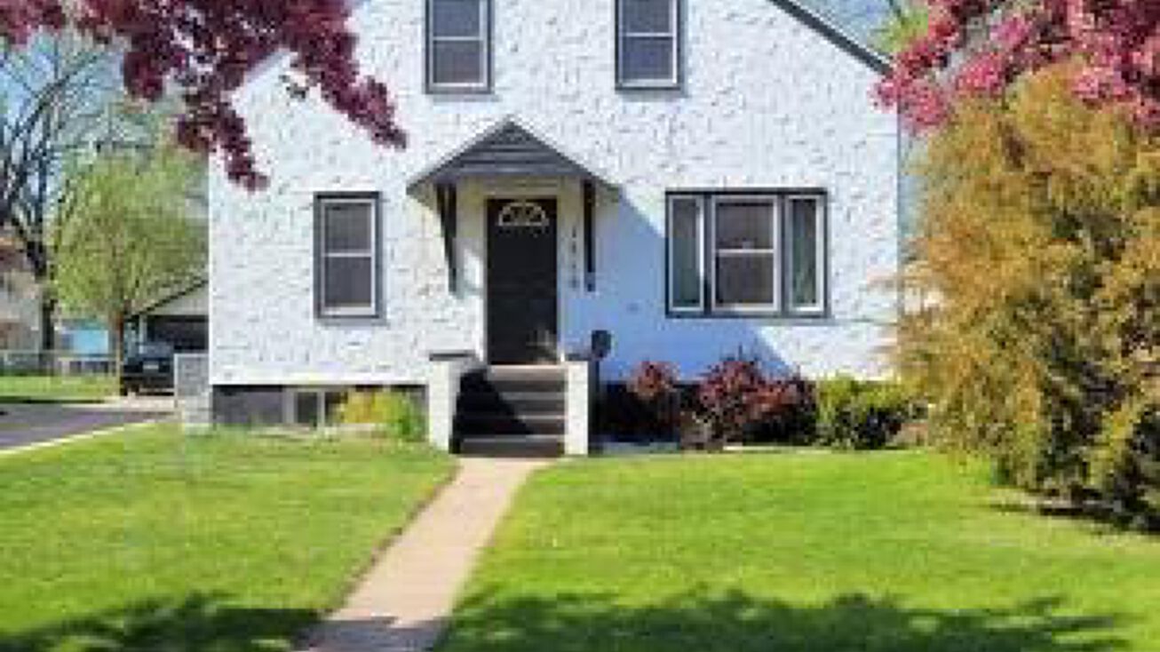 1319 SE 3rd Ave, Aberdeen, SD 57401