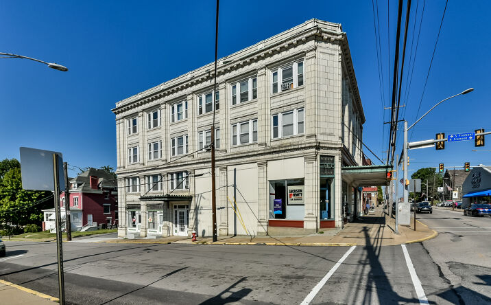 Pictures of Mixed Use, Multifamily, Retail property located at 401 Lincoln Ave, Bellevue, PA 15202 for sales - image #1