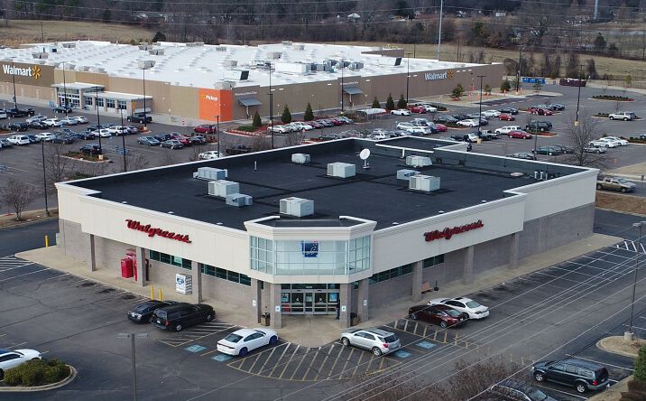 Pictures of Retail property located at 4028 Goodman Rd, Horn Lake, MS 38637 for comps - image #1