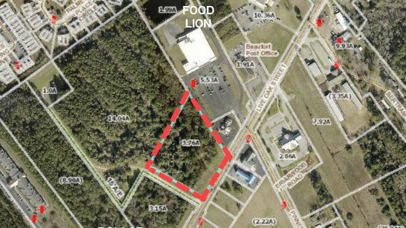 Live Oak St, Beaufort, NC 28516