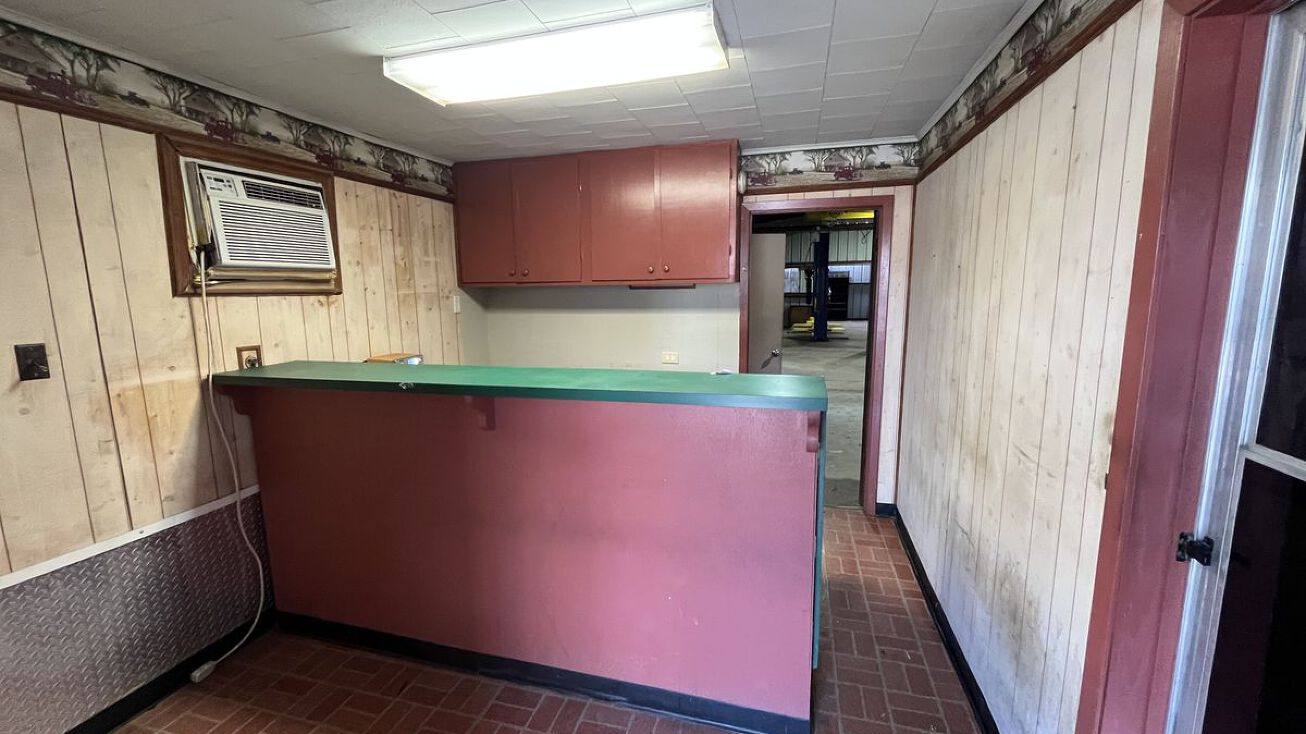 1002 Weeks Island Rd, New Iberia, LA 70560