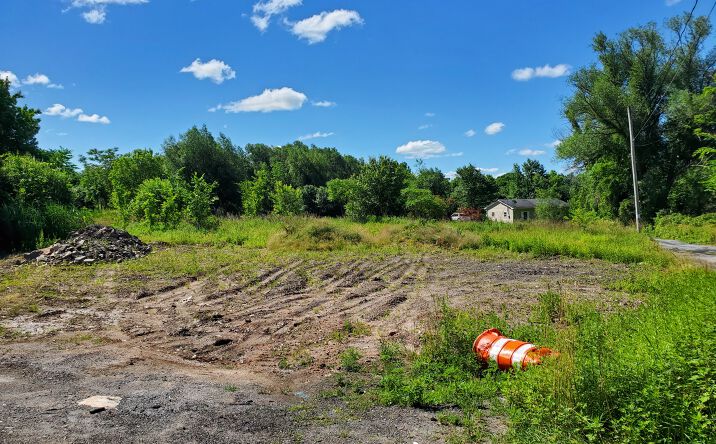 Pictures of Industrial property located at 8 Airport Rd, Middletown, NY 10940 for sales - image #1