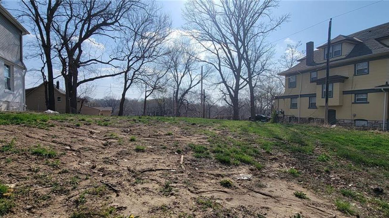 407 Askew Avenue, Kansas City, MO 64124